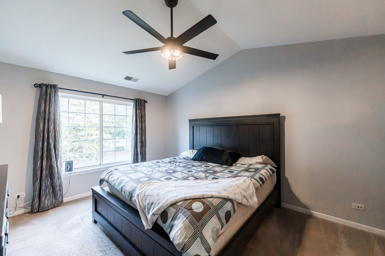 32802 Fowler Circle, Warrenville, IL 60555