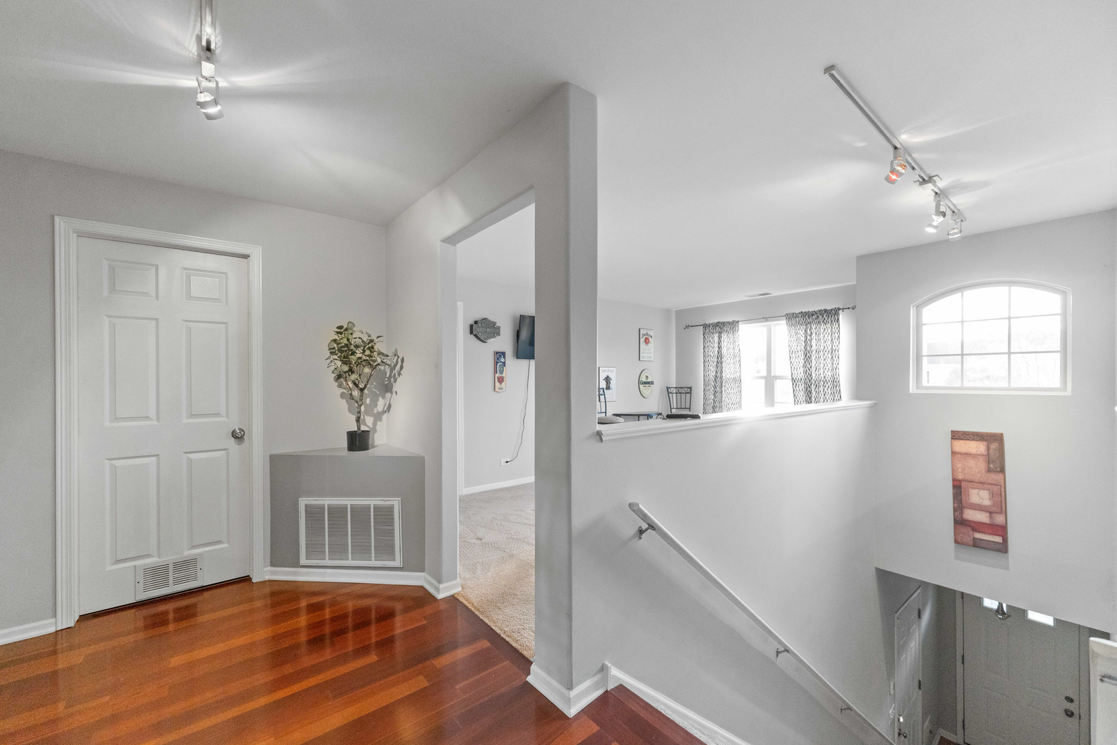 32802 Fowler Circle, Warrenville, IL 60555