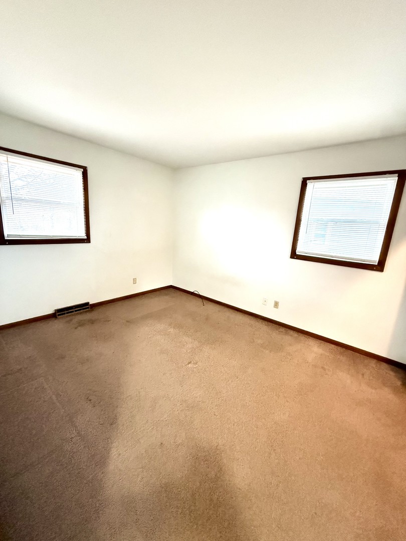 402 Elmwood Drive, Belvidere, IL 61008