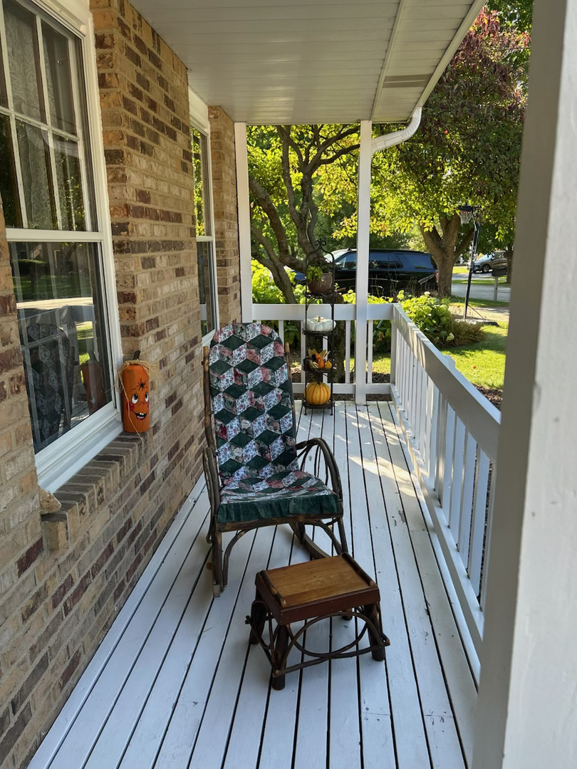 1120 COLGATE Court, Naperville, IL 60565