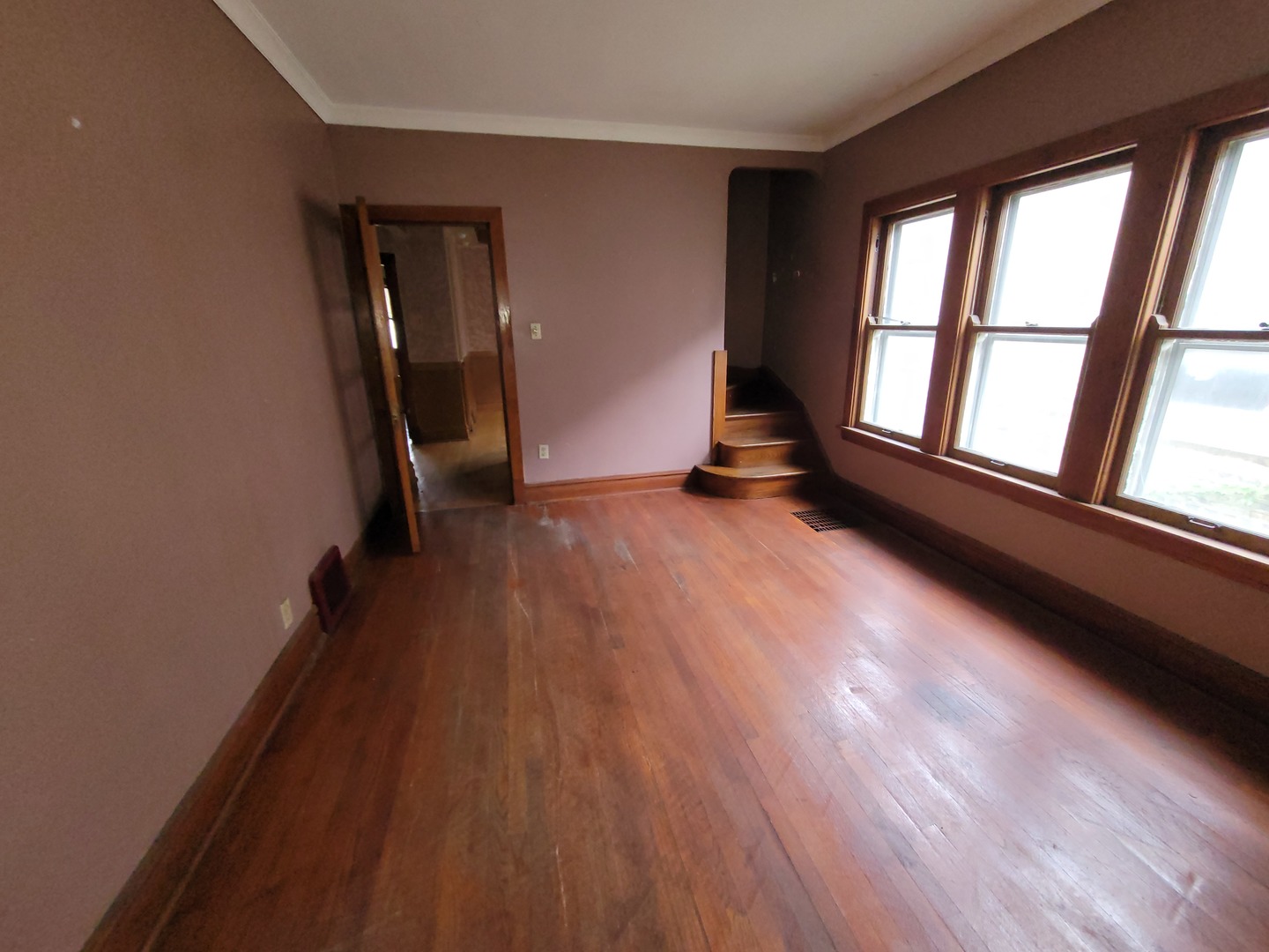 2221 Home Avenue, Berwyn, IL 60402