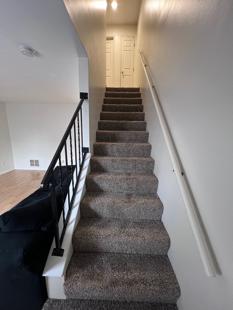 1227 Marywood Court, Aurora, IL 60505