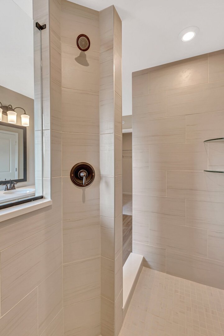 236 Warren Lane #11447, Schaumburg, IL 60193