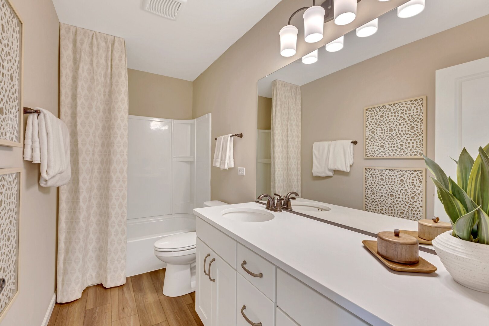 236 Warren Lane #11447, Schaumburg, IL 60193