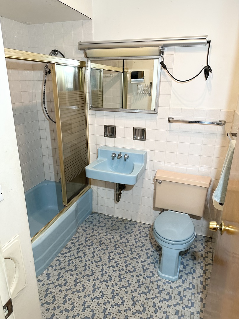 5844 Warren Street, Morton Grove, IL 60053