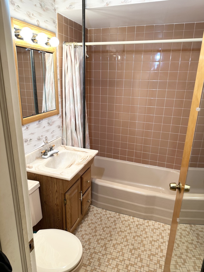 5844 Warren Street, Morton Grove, IL 60053