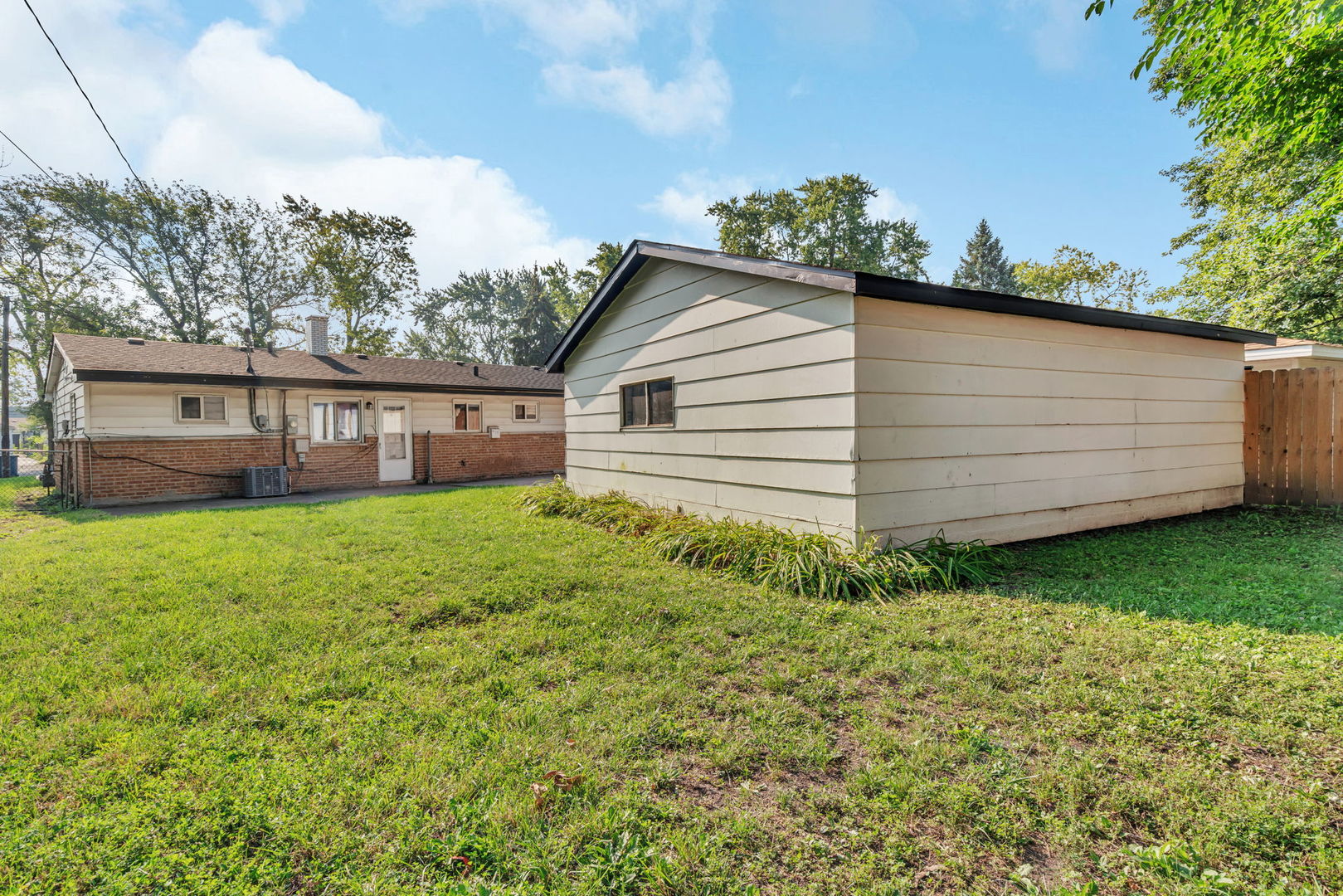 1512 Lincoln Place, Calumet City, IL 60409