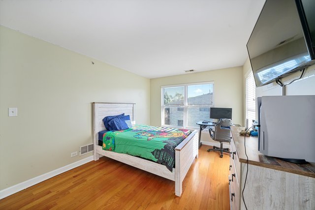 7943 W 92nd Street #7947, Hickory Hills, IL 60457