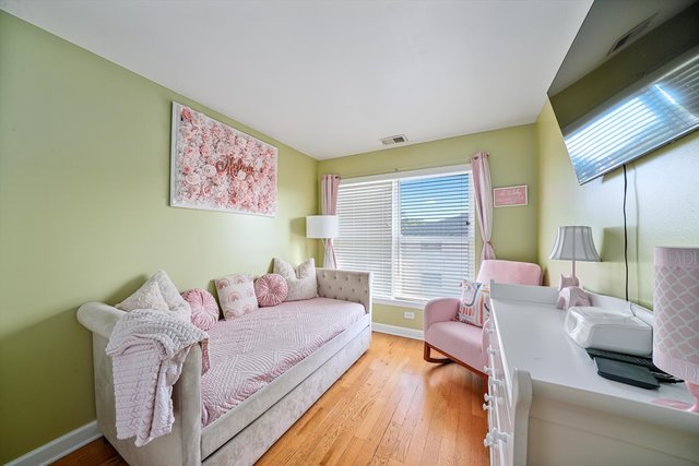 7943 W 92nd Street #7947, Hickory Hills, IL 60457