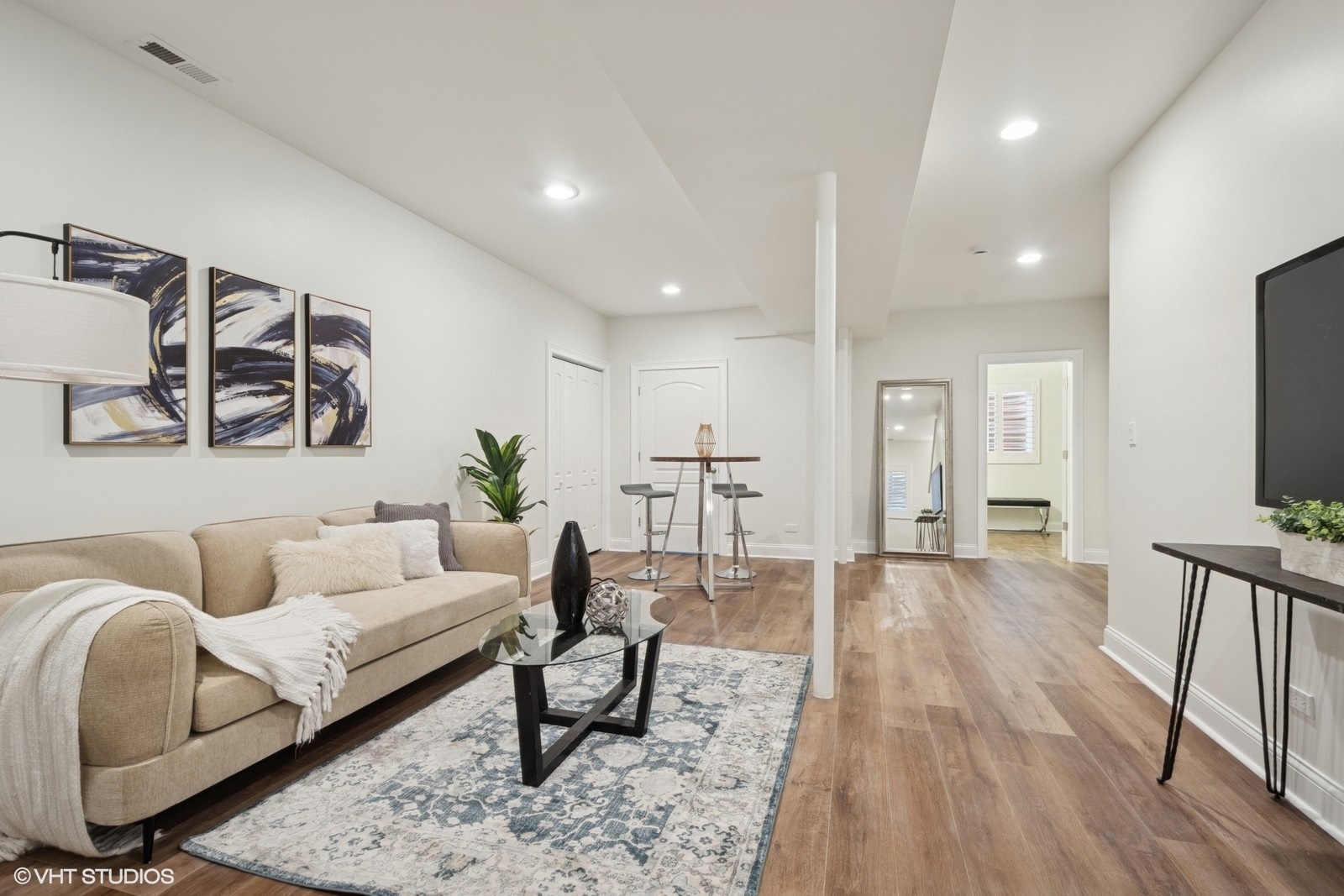 1635 Elder Lane, Northfield, IL 60093