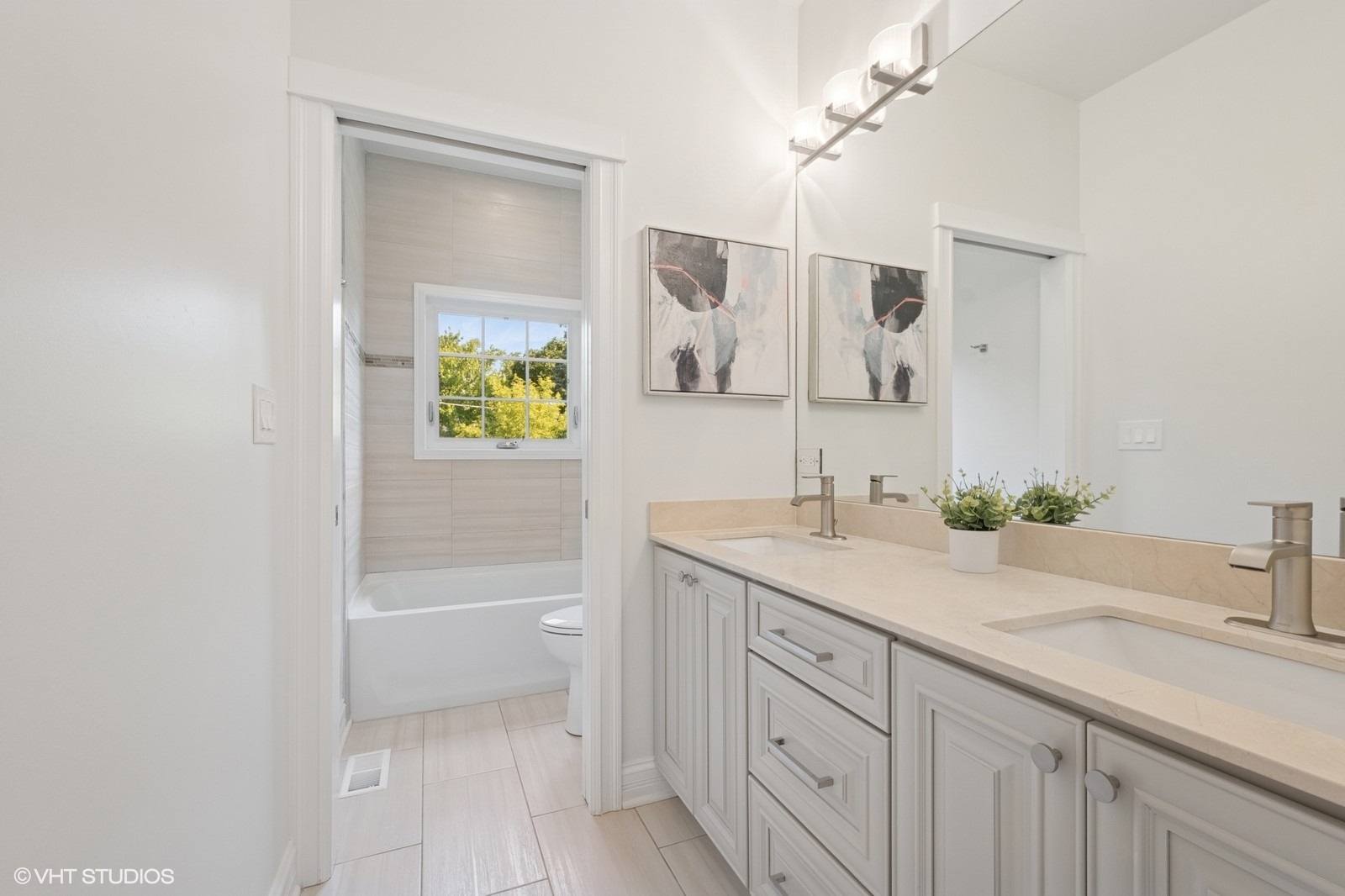 1635 Elder Lane, Northfield, IL 60093