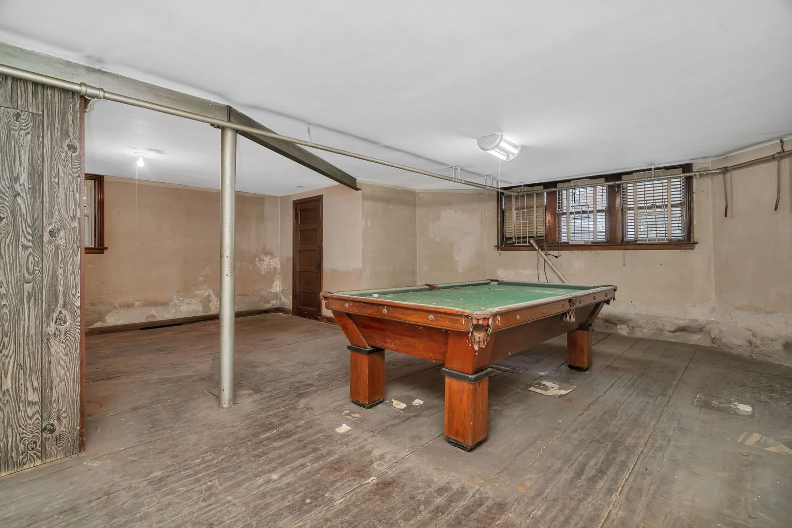 6937 S California Avenue, Chicago, IL 60629