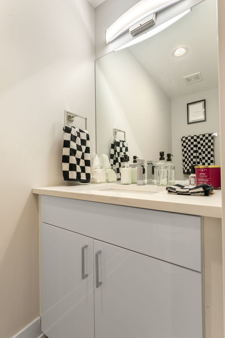 1822 N 36th Avenue, Stone Park, IL 60165