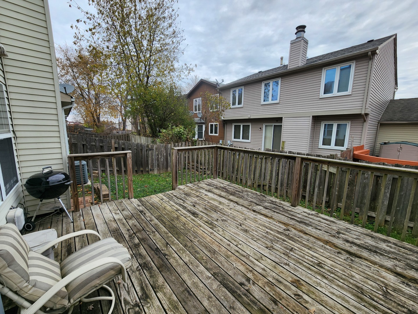 1429 Oxford Street, Carol Stream, IL 60188