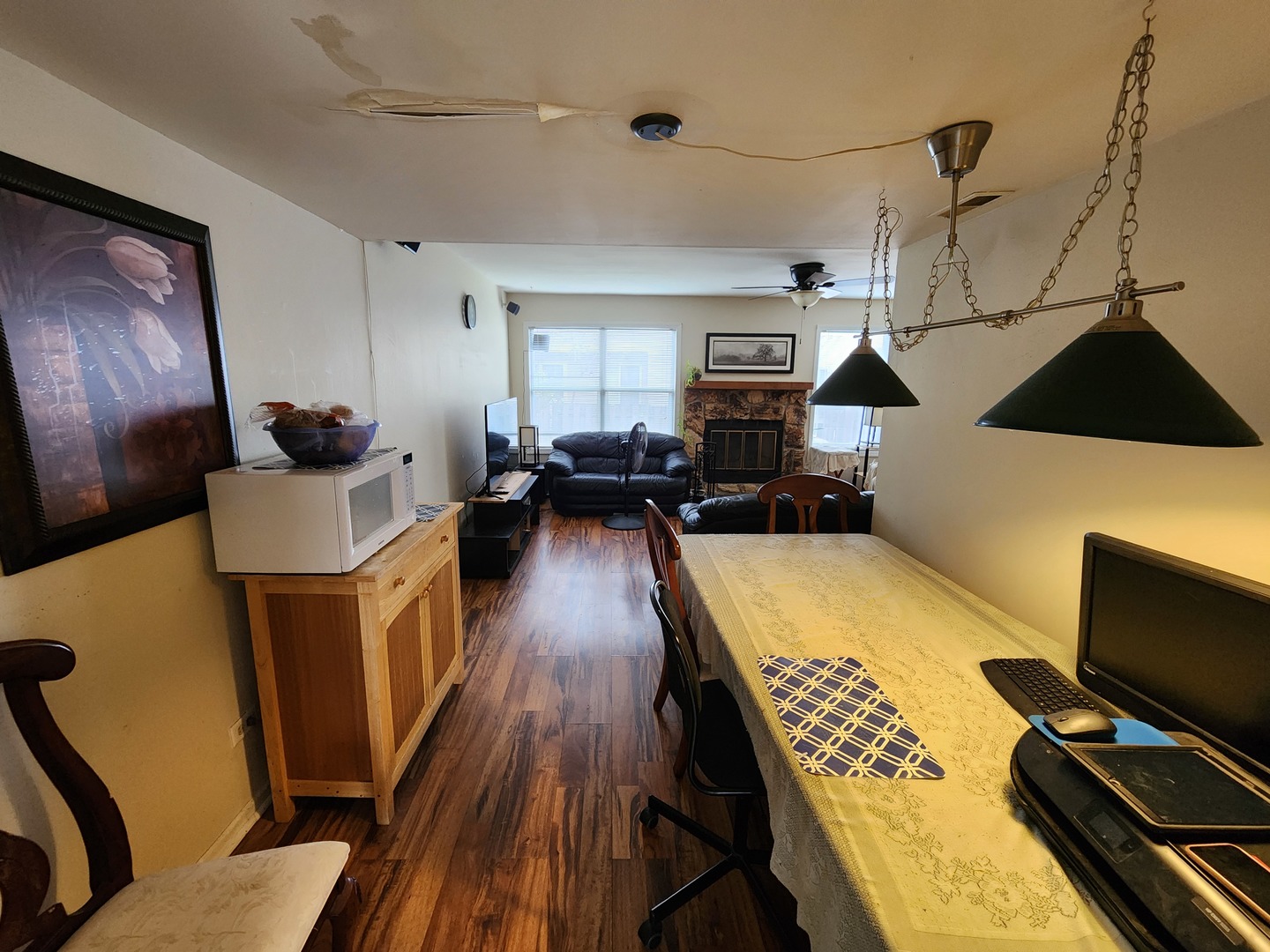 1429 Oxford Street, Carol Stream, IL 60188