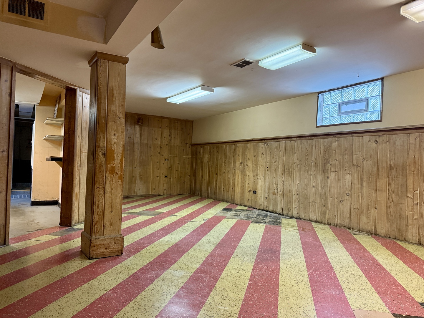 10416 S Sacramento Avenue, Chicago, IL 60655