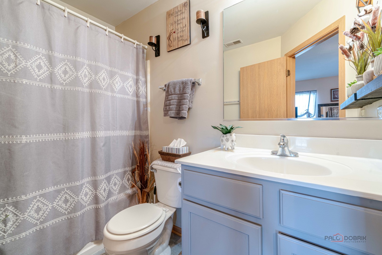 2636 Evergreen Circle, McHenry, IL 60050