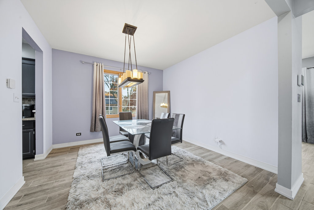 3742 Beech Street, Flossmoor, IL 60422