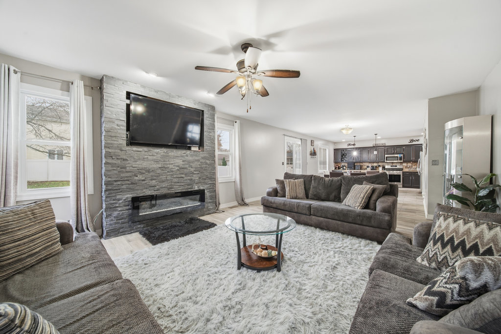 3742 Beech Street, Flossmoor, IL 60422