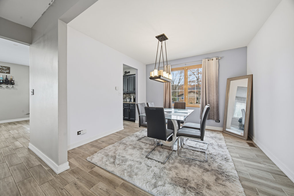 3742 Beech Street, Flossmoor, IL 60422