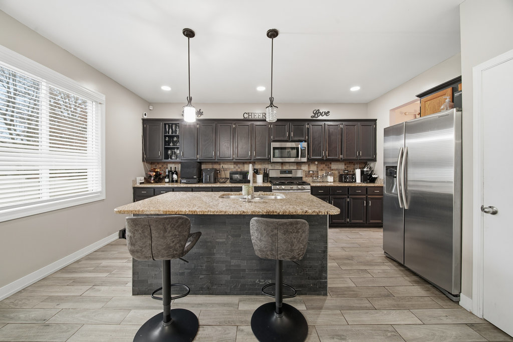 3742 Beech Street, Flossmoor, IL 60422