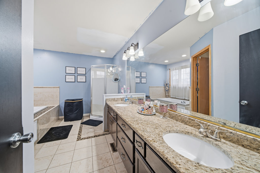 3742 Beech Street, Flossmoor, IL 60422