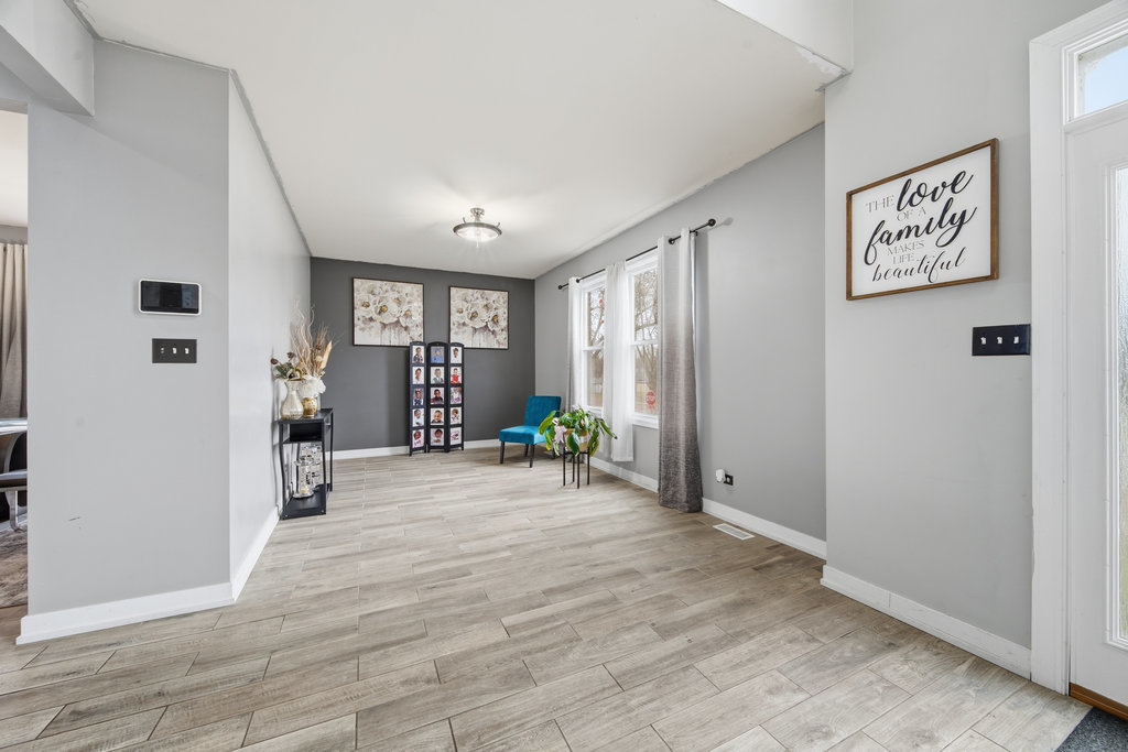 3742 Beech Street, Flossmoor, IL 60422