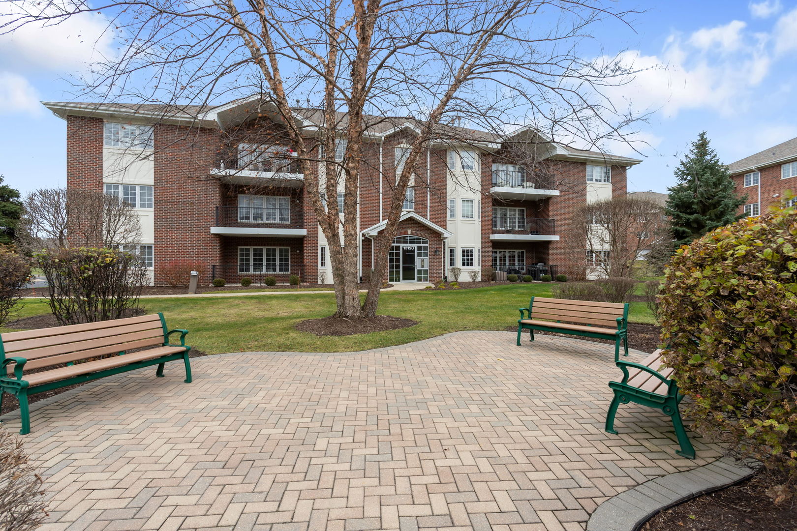 13128 Timber Trail #302, Palos Heights, IL 60463
