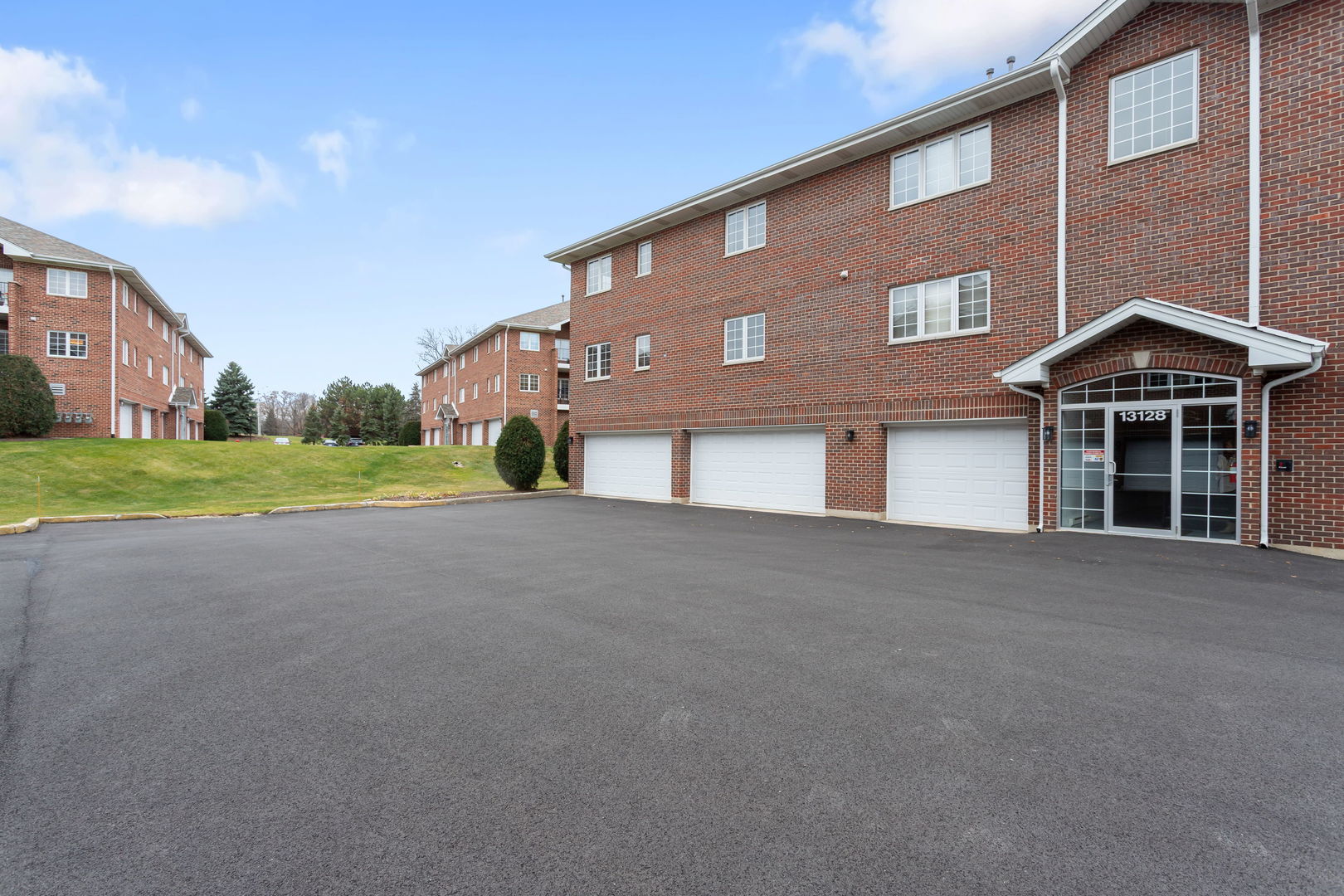 13128 Timber Trail #302, Palos Heights, IL 60463