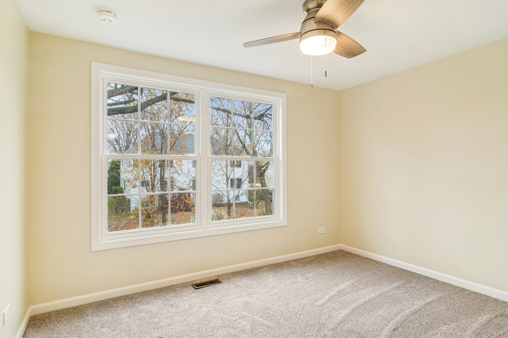 630 Woodhollow Lane, Buffalo Grove, IL 60089