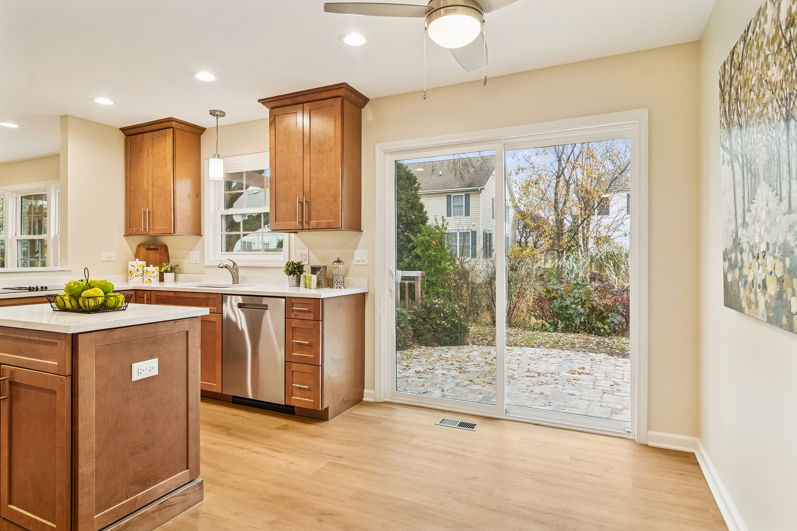 630 Woodhollow Lane, Buffalo Grove, IL 60089