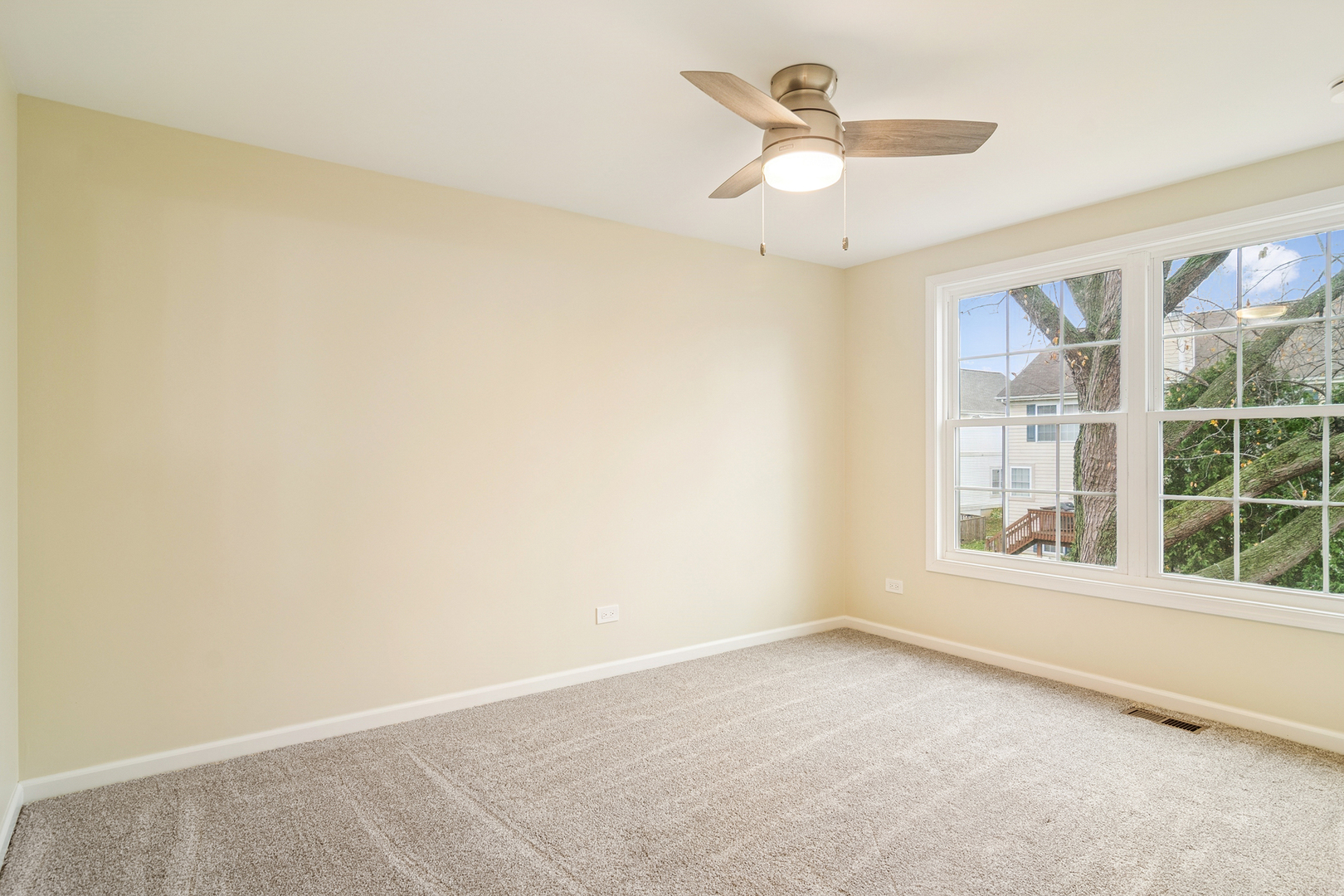 630 Woodhollow Lane, Buffalo Grove, IL 60089