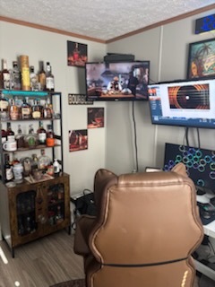 1525 E Iron Trail, Indianapolis, IN 46234