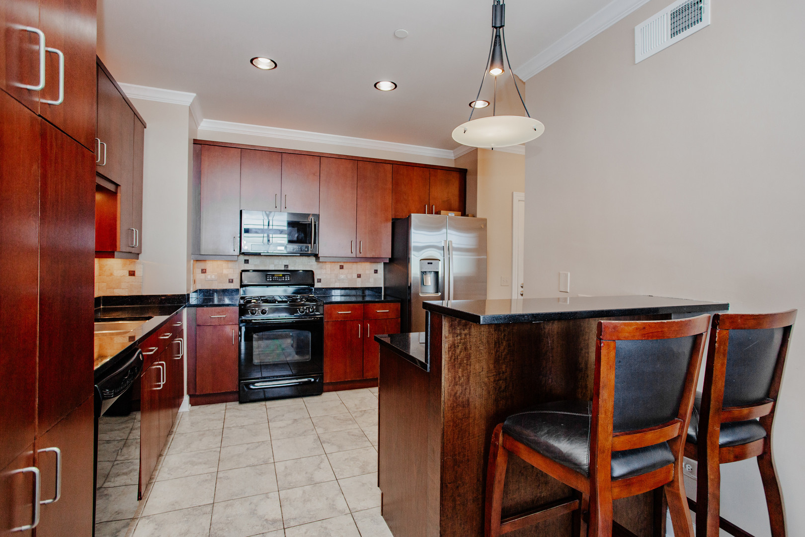 40 Prairie Park Drive #707, Wheeling, IL 60090