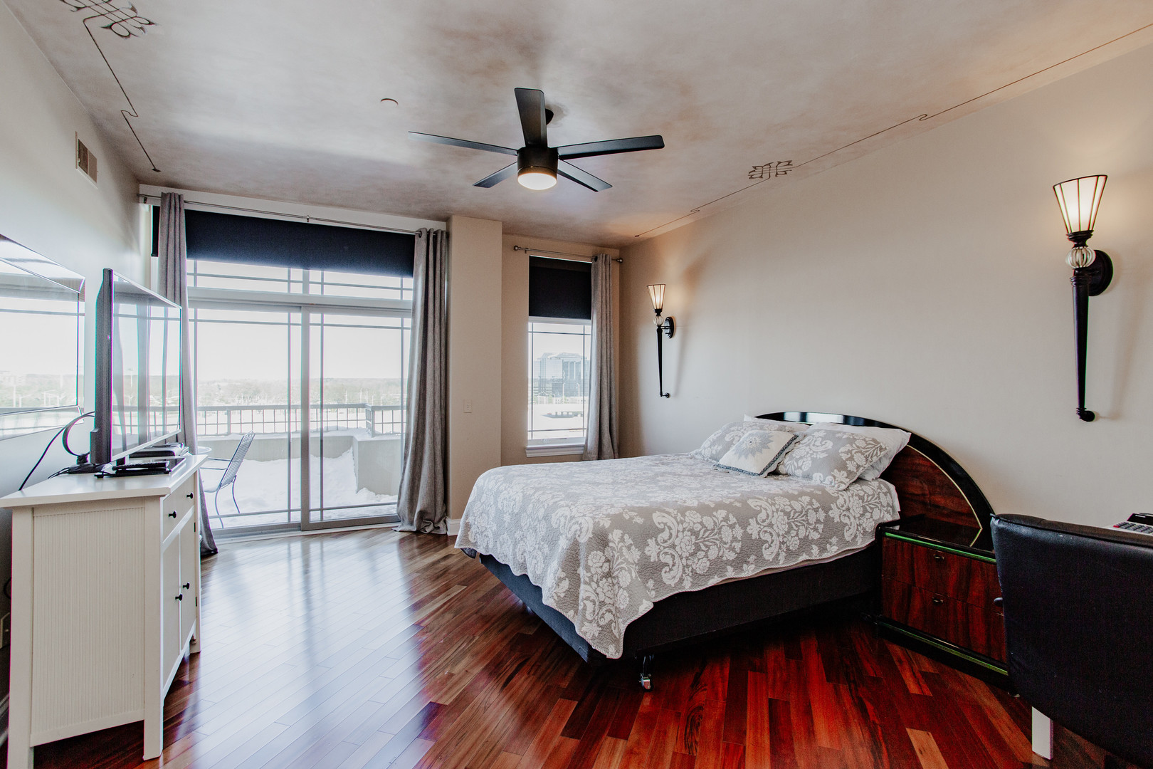 40 Prairie Park Drive #707, Wheeling, IL 60090