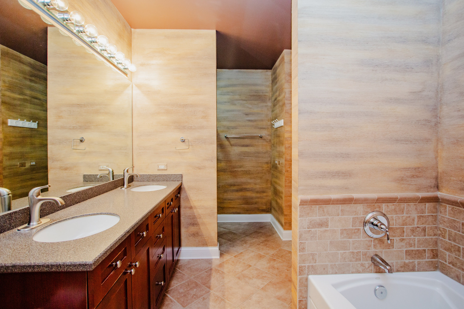 40 Prairie Park Drive #707, Wheeling, IL 60090