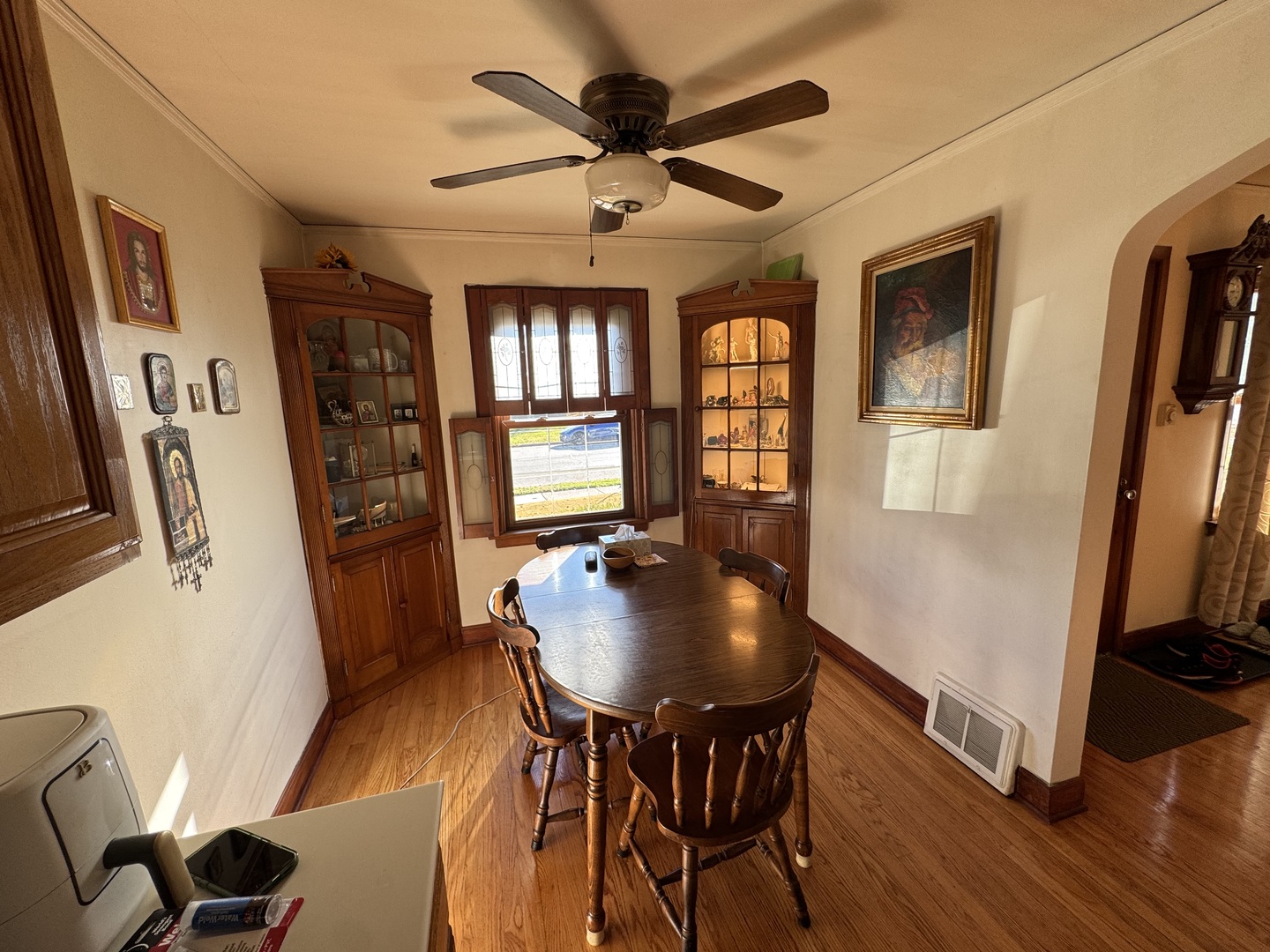 886 E Thacker Street, Des Plaines, IL 60016