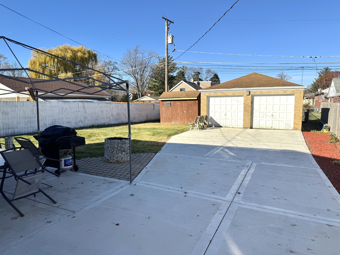 886 E Thacker Street, Des Plaines, IL 60016