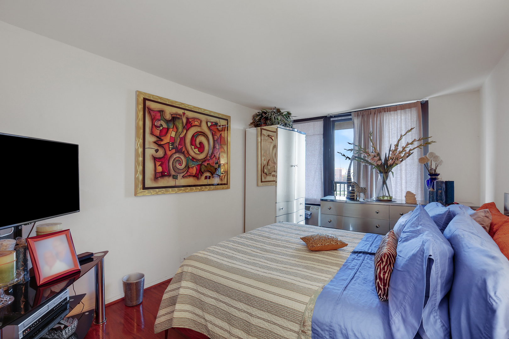 2605 S Indiana Avenue #402, Chicago, IL 60616