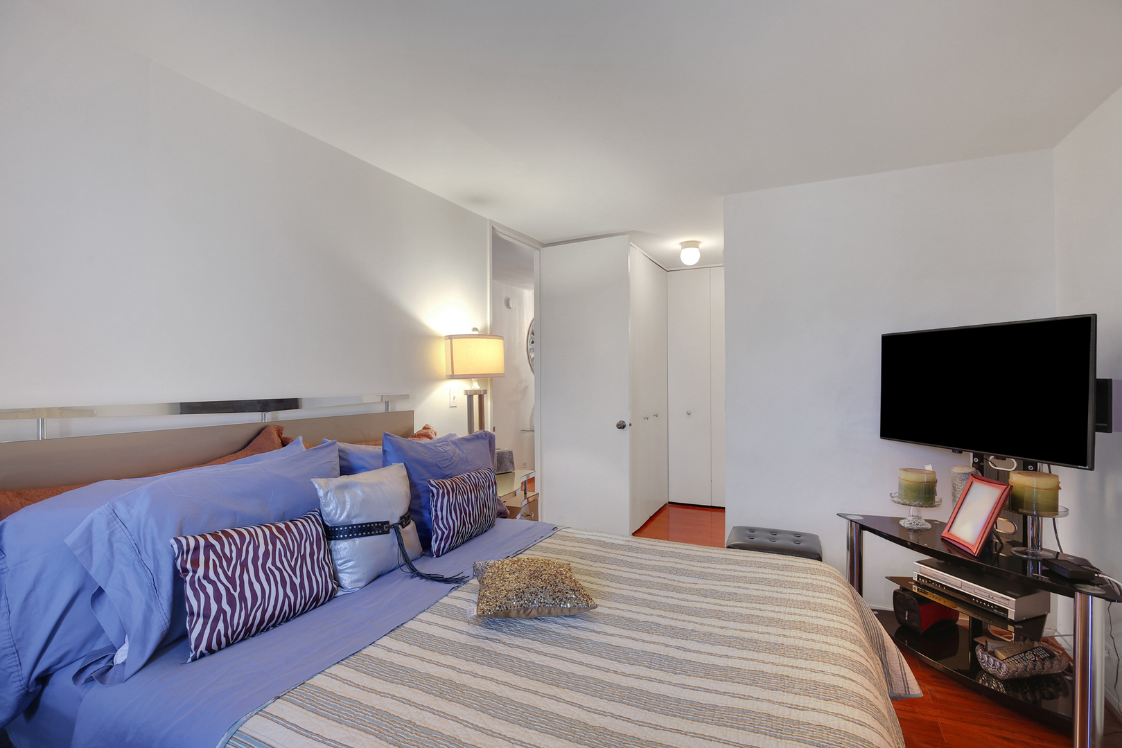 2605 S Indiana Avenue #402, Chicago, IL 60616