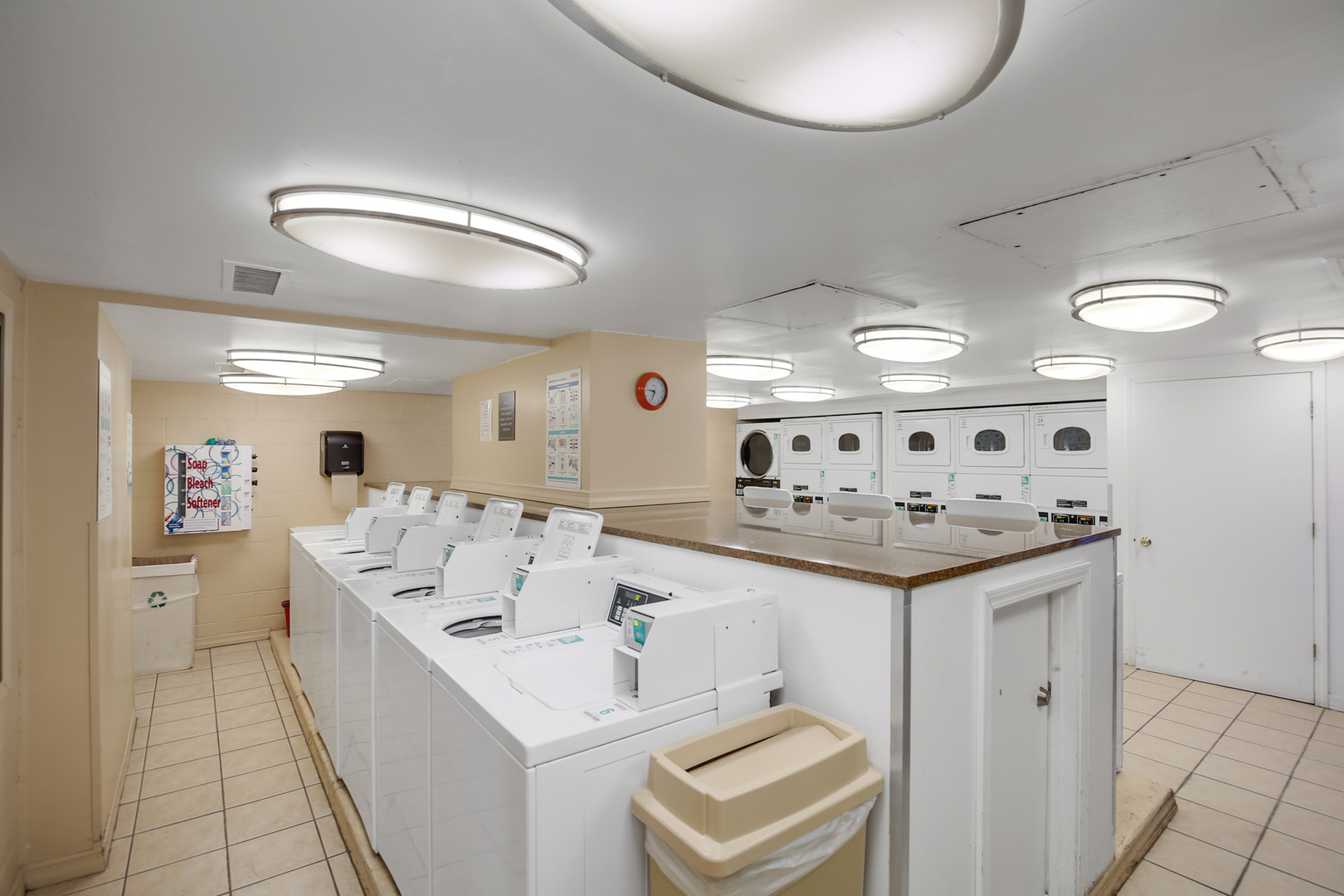 2605 S Indiana Avenue #402, Chicago, IL 60616