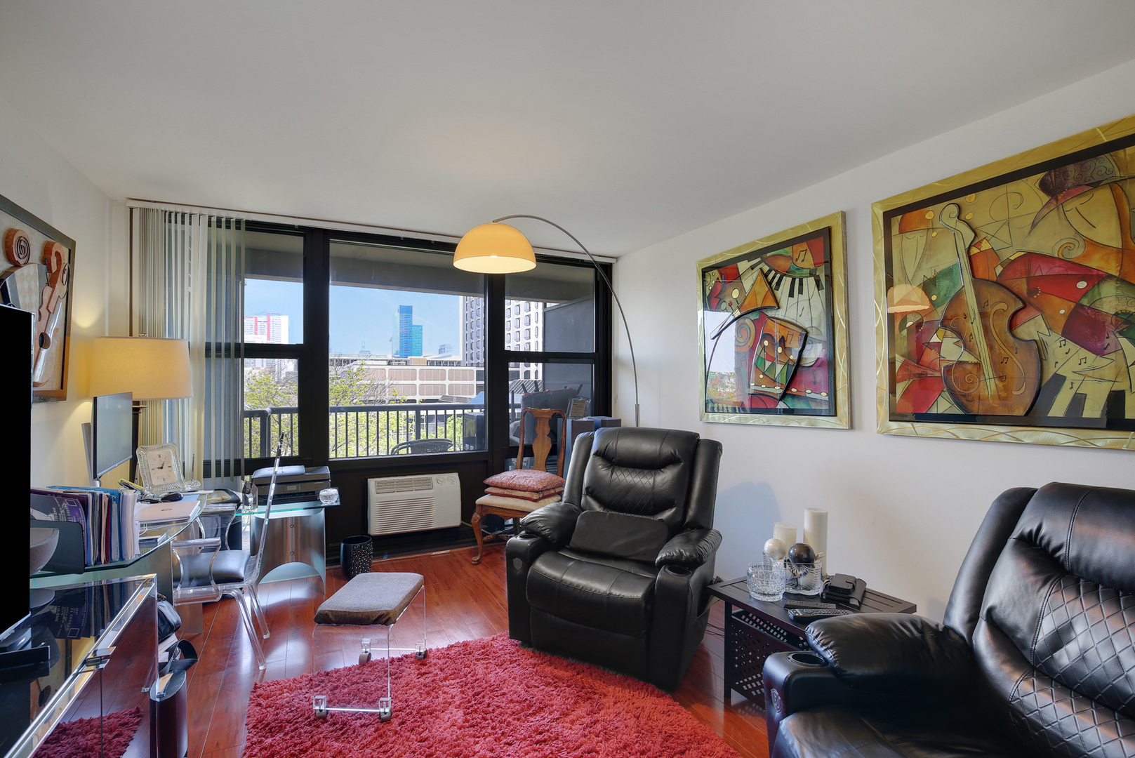 2605 S Indiana Avenue #402, Chicago, IL 60616