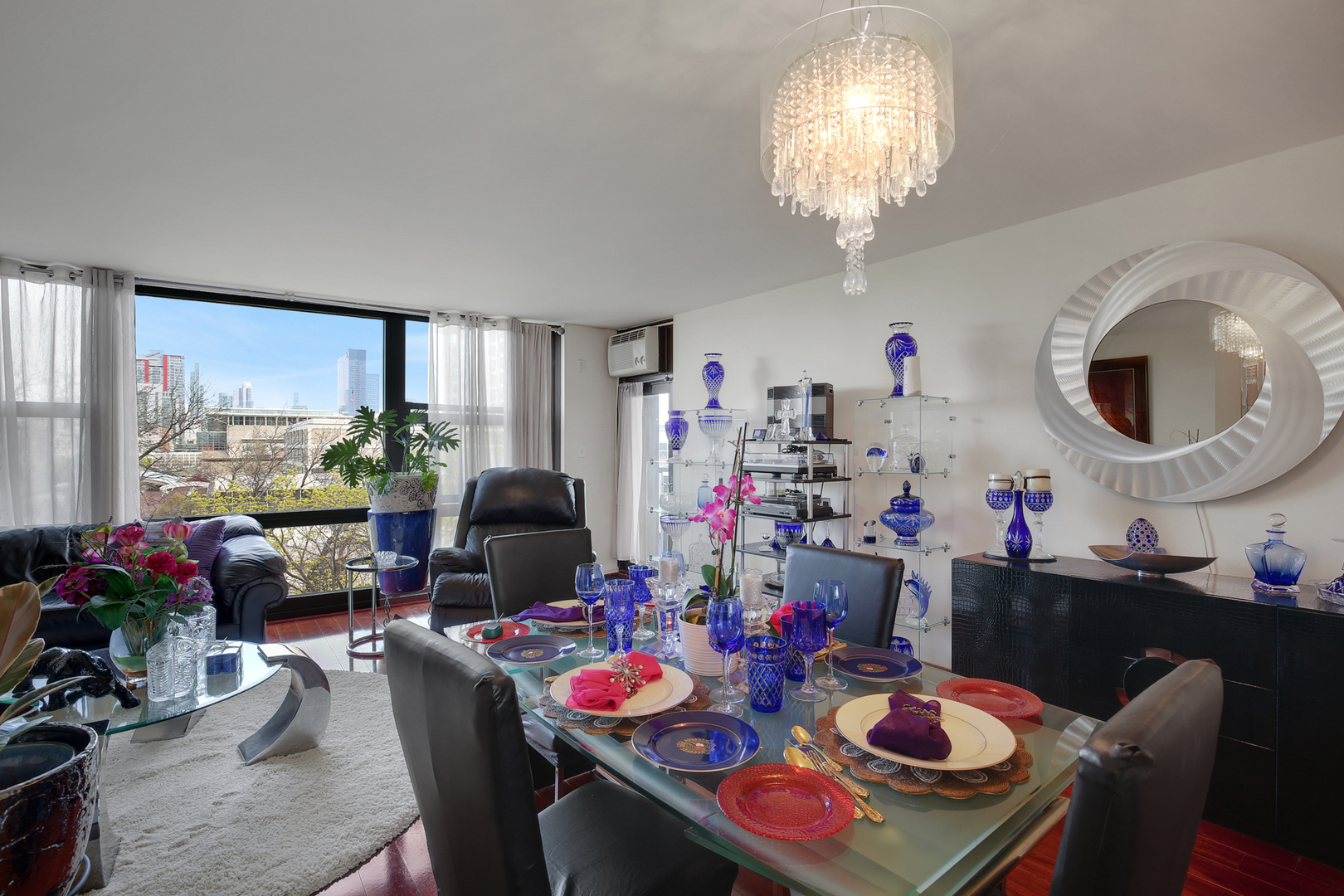 2605 S Indiana Avenue #402, Chicago, IL 60616