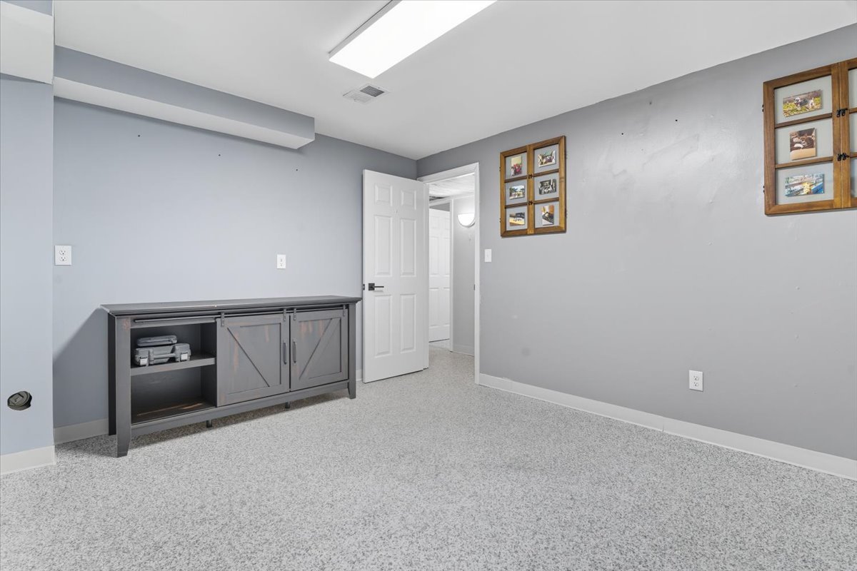 830 Russell Avenue, Winthrop Harbor, IL 60096