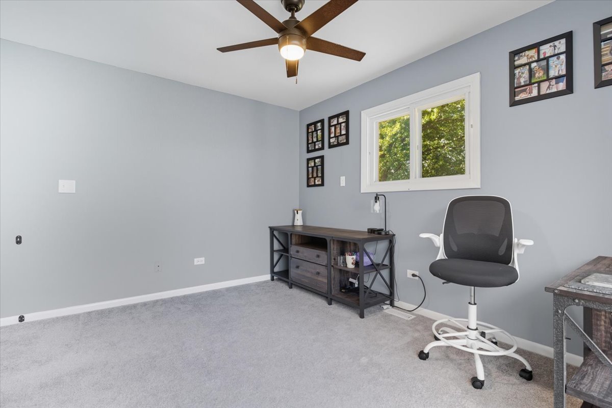 830 Russell Avenue, Winthrop Harbor, IL 60096