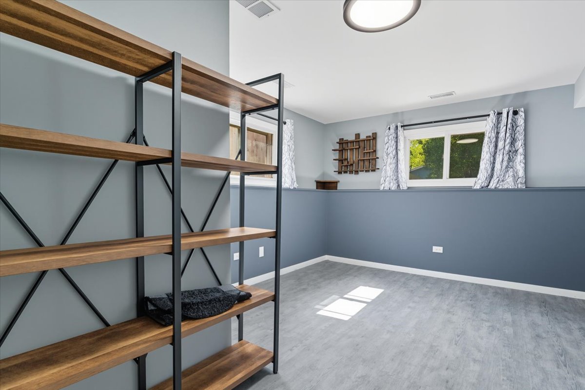 830 Russell Avenue, Winthrop Harbor, IL 60096