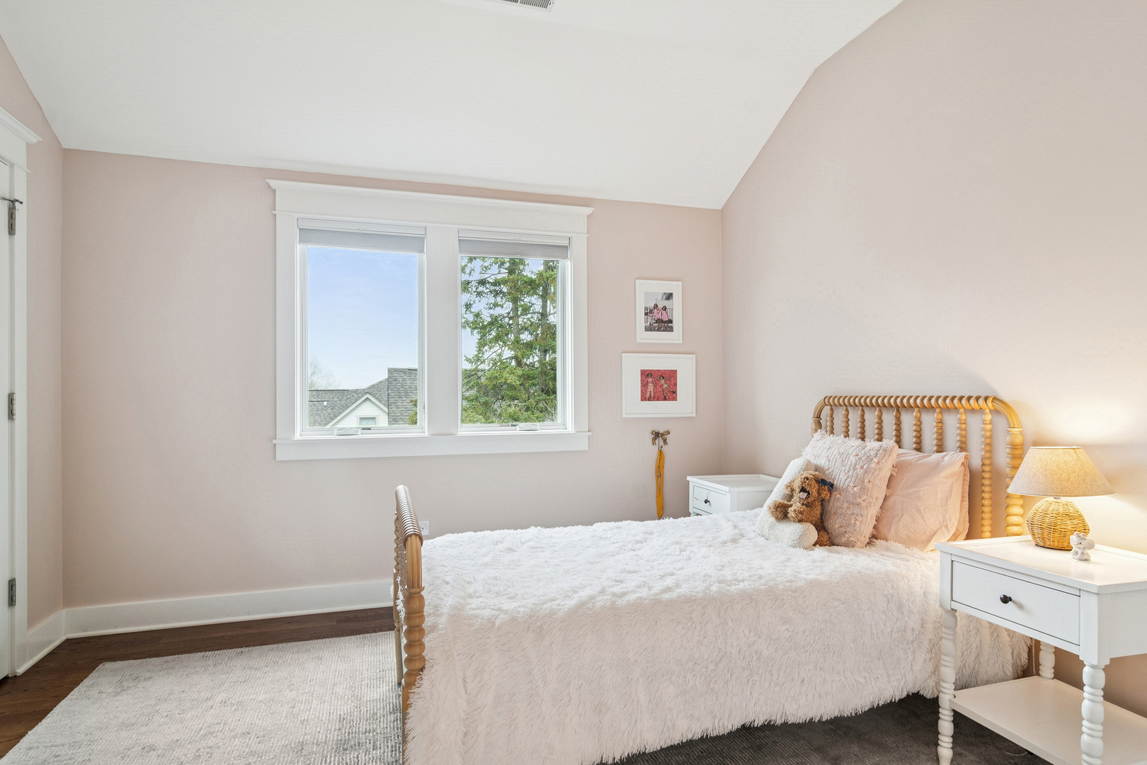 721 Meadow Lane, Libertyville, IL 60048