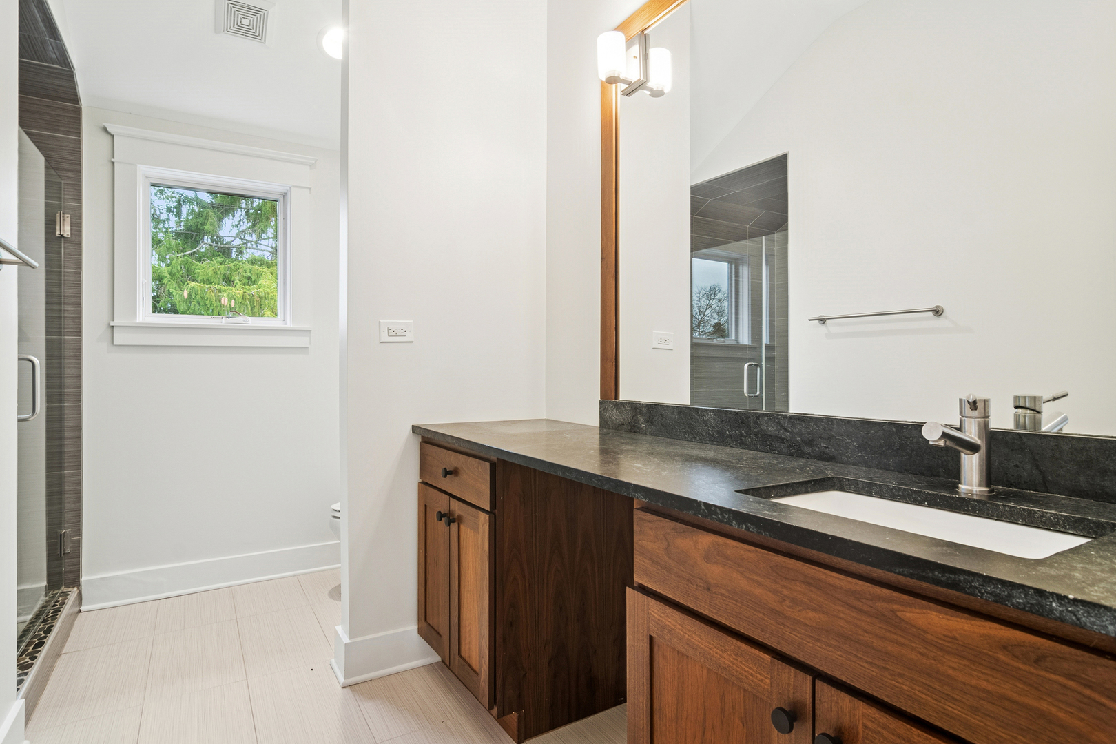 721 Meadow Lane, Libertyville, IL 60048