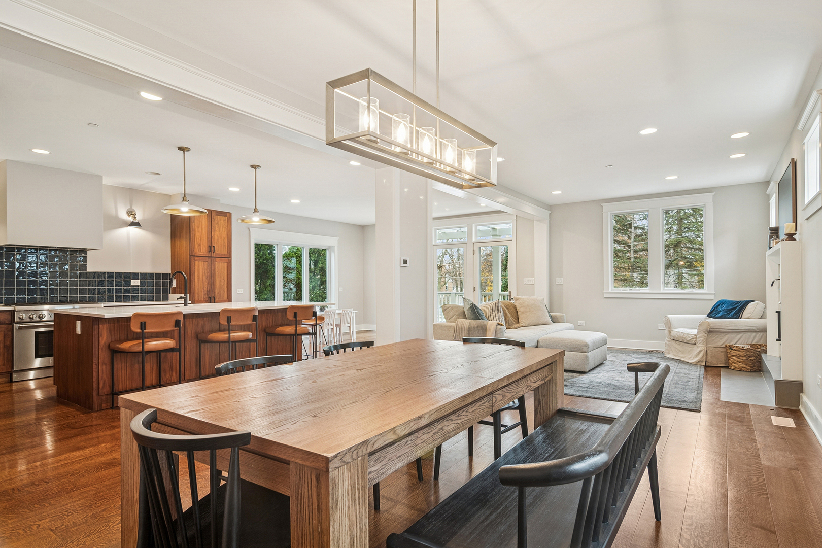 721 Meadow Lane, Libertyville, IL 60048