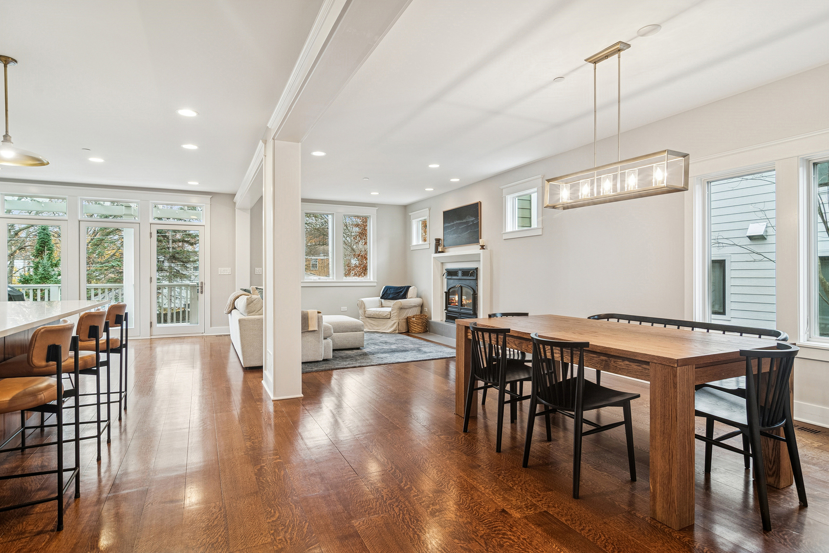 721 Meadow Lane, Libertyville, IL 60048